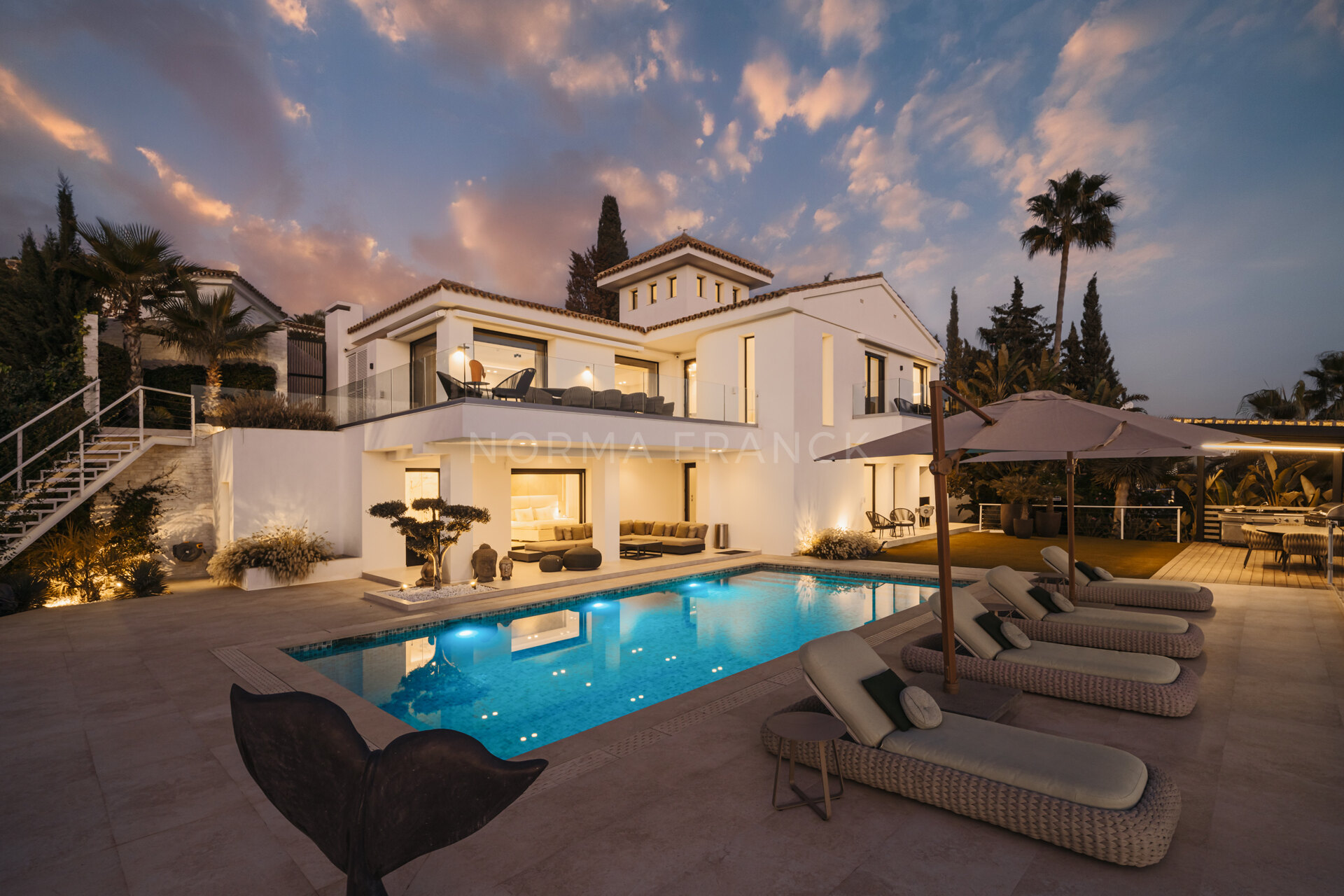 Villa La Vista - Contemporary style villa located in East Marbella