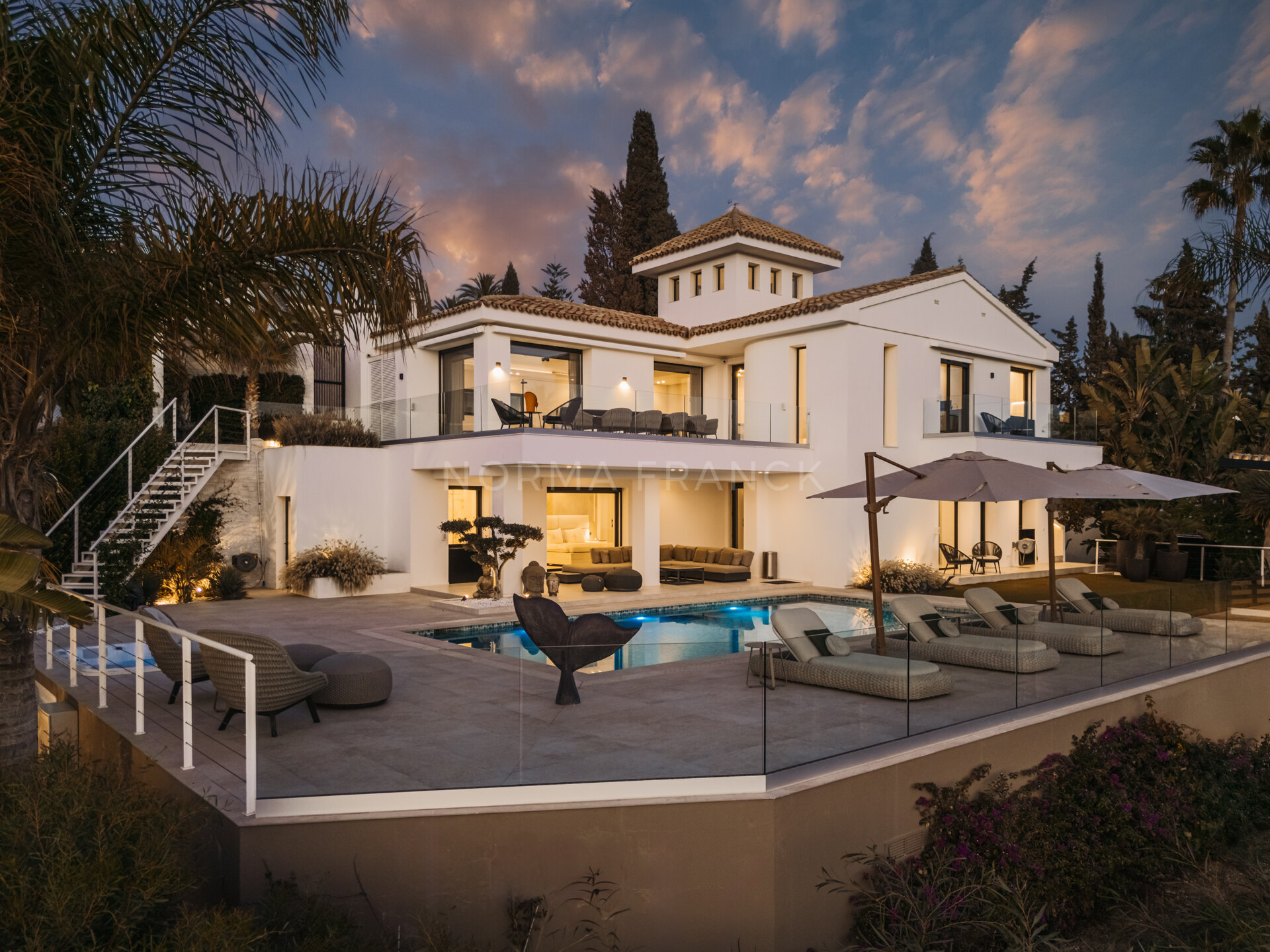 Villa La Vista - Contemporary style villa located in East Marbella