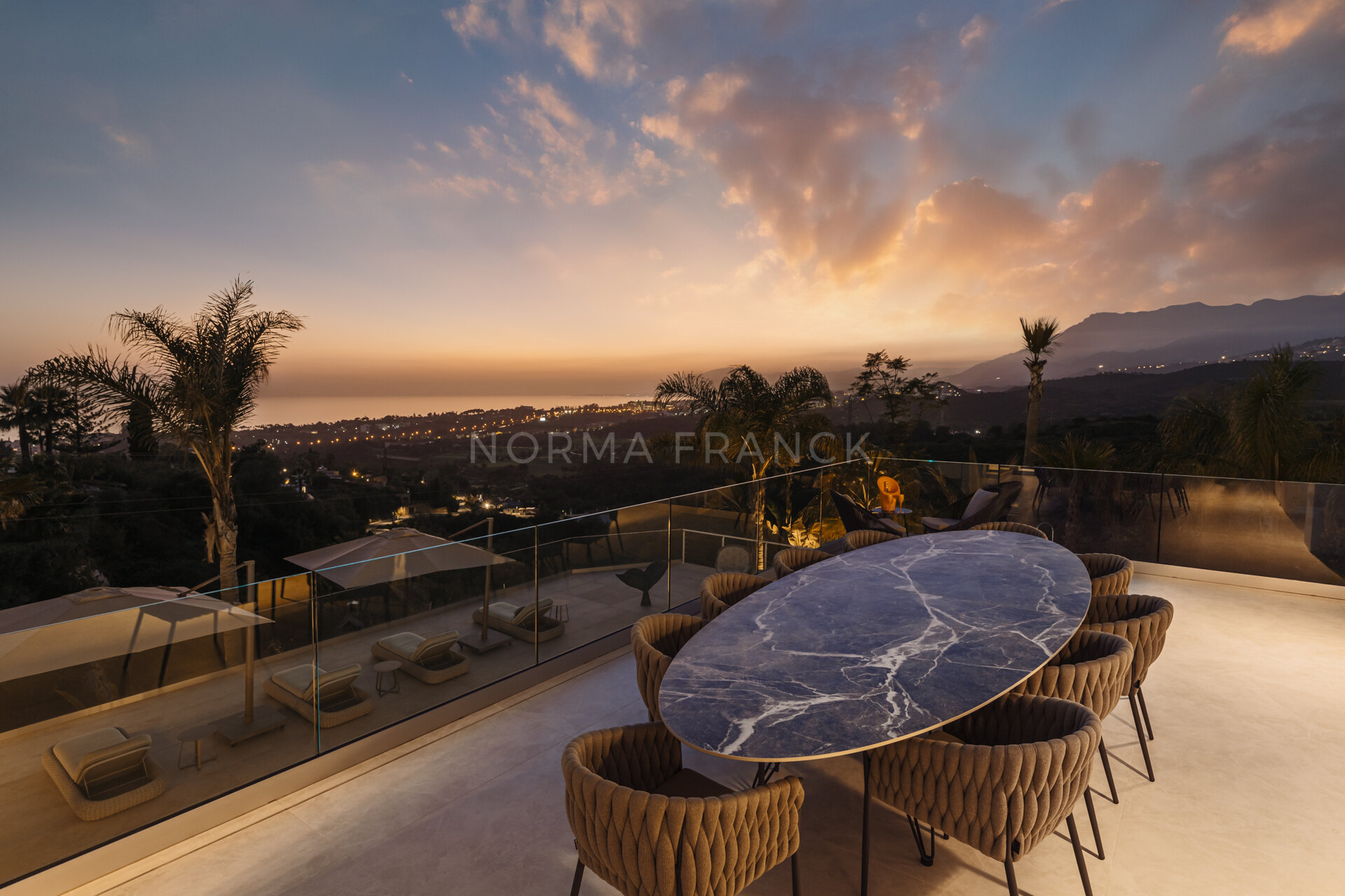 Villa La Vista - Contemporary style villa located in East Marbella