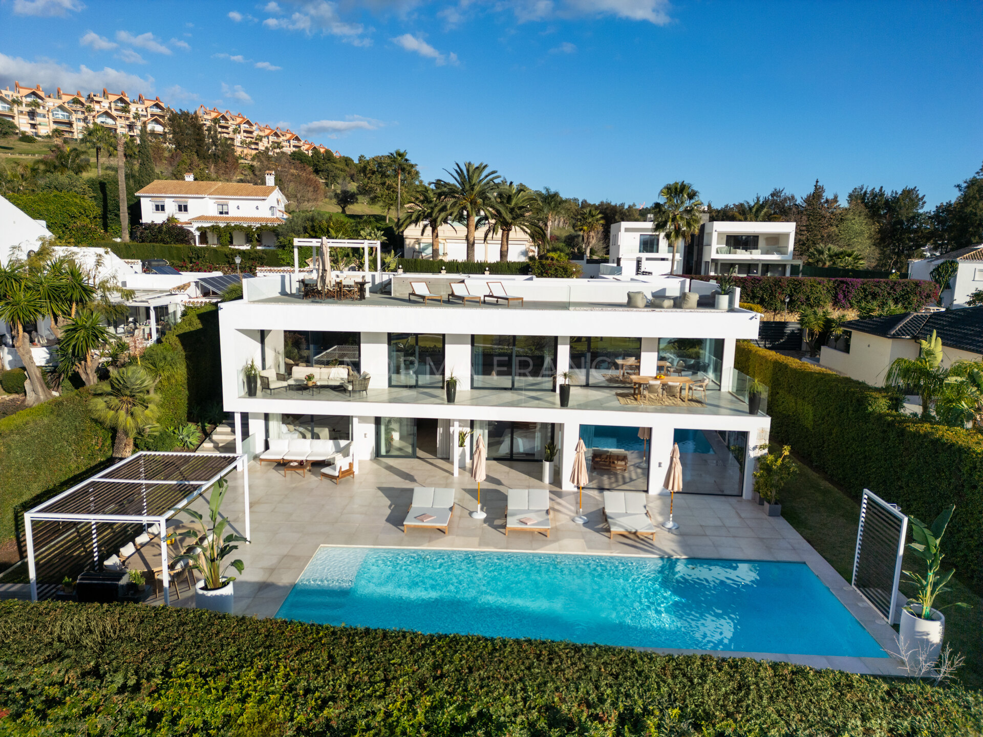 Orion 51 - Cutting edge golf villa in the prestigious area of Nueva Andalucía