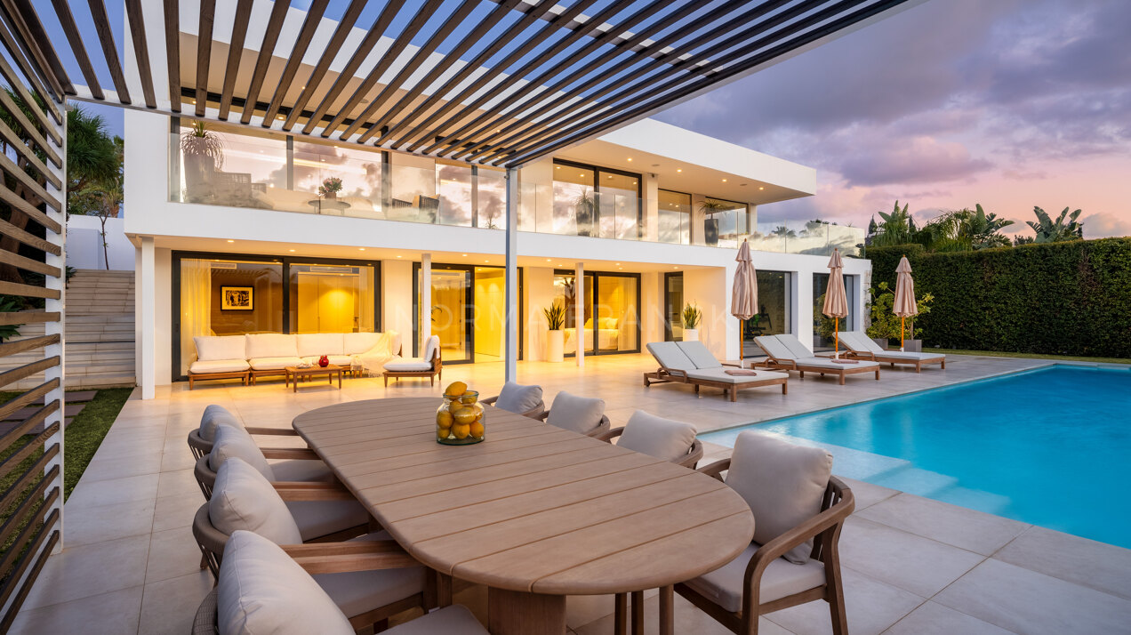 Orion 51 - Cutting edge golf villa in the prestigious area of Nueva Andalucía