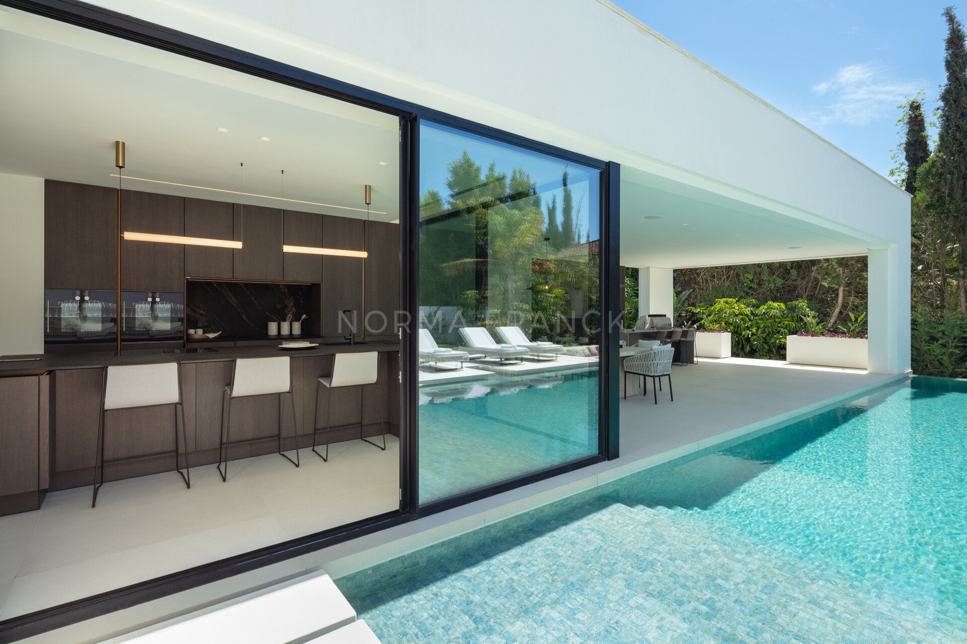 Villa Sirius- Modern 5-Bedroom Home with Resort-Style Amenities in Nueva Andalucía