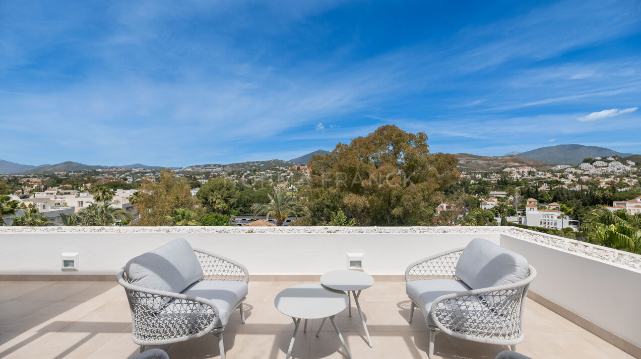 Brisa PH - Exquisitely refurbished penthouse with panoramic views