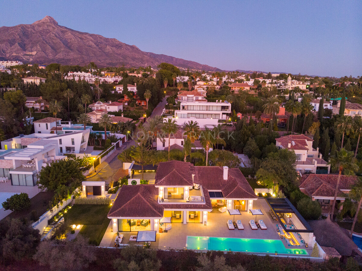 Cobre 37 - frontline golf villa in Nueva Andalucía