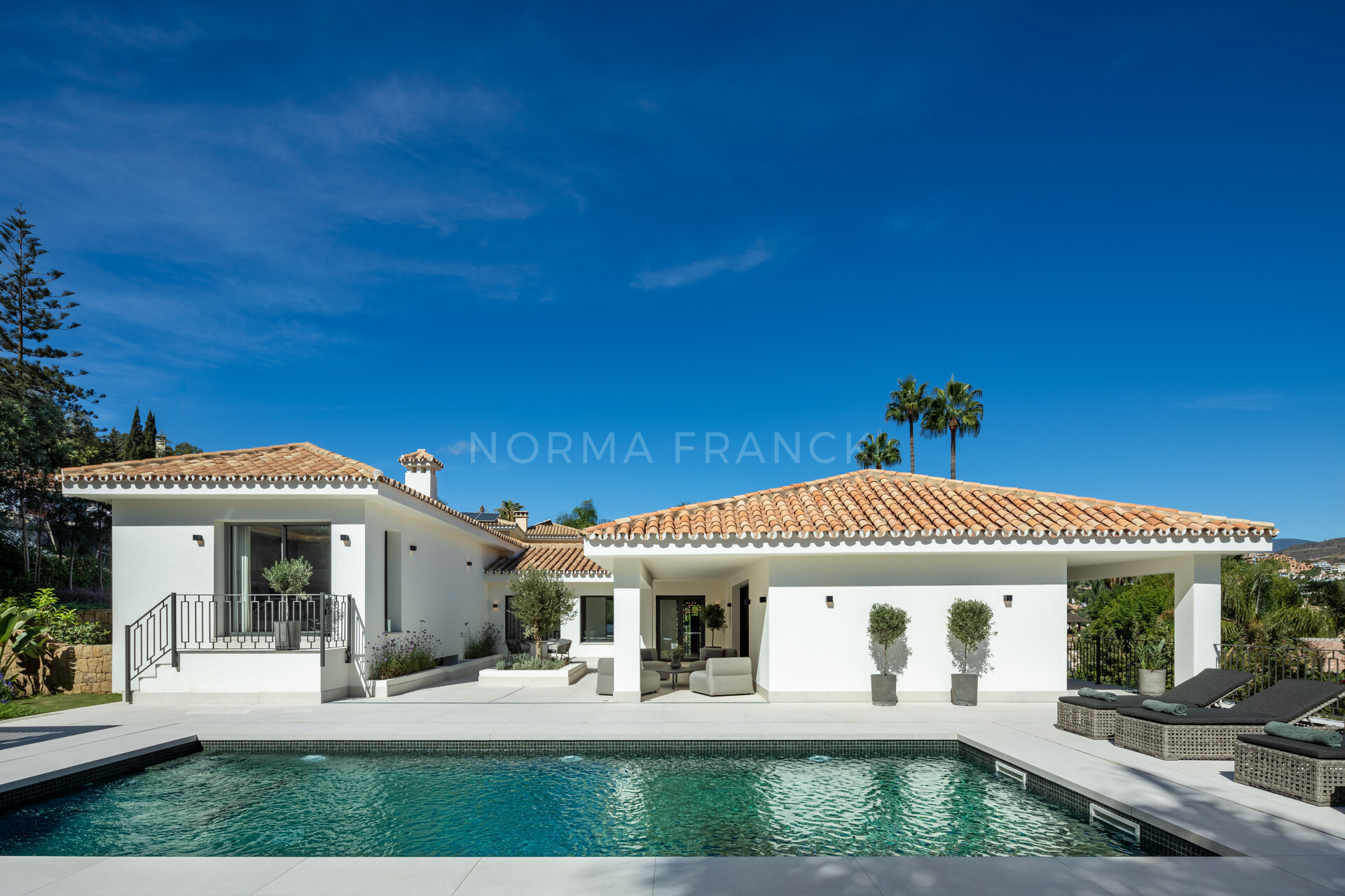 Villa Los Limoneros - Elegant villa located in the prestigious area of Nueva Andalucia by Las Brisas golf course