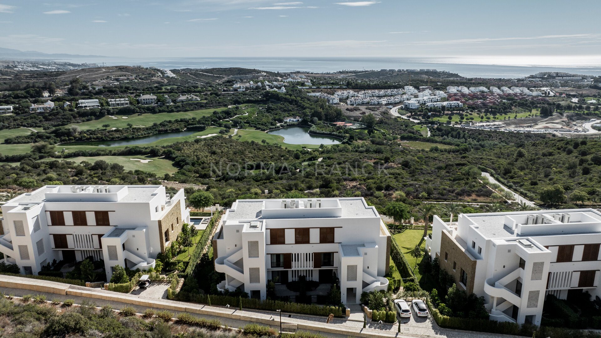 Albercas 5 - Frontline golf apartment with privacy, sea views, and a five-star resort lifestyle in Casares