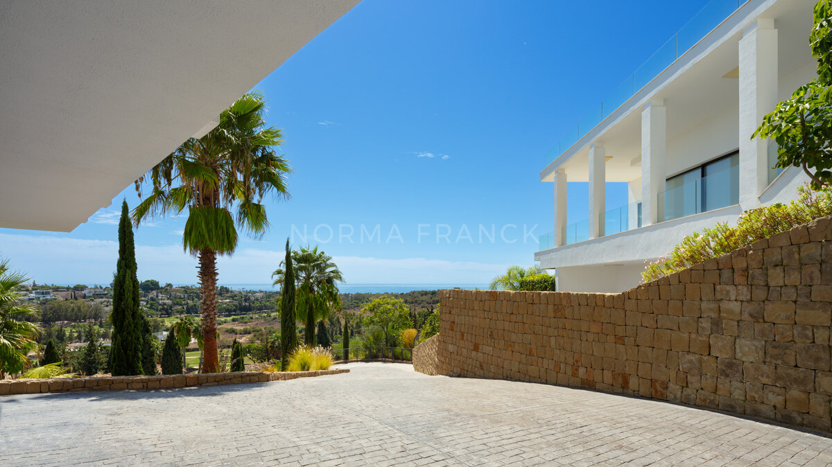 Paraiso 436 - Contemporary villa with breathtaking views in Estepona