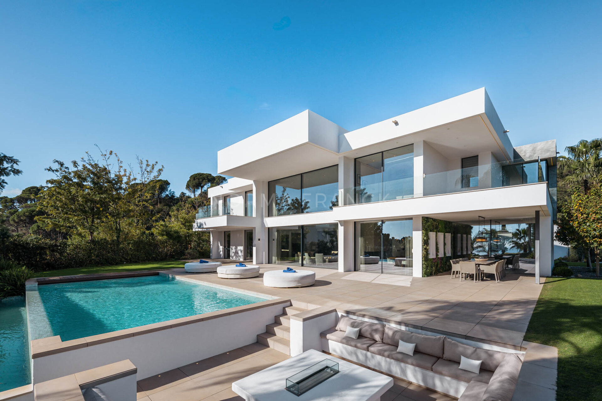 Villa Ciervo - Contemporary masterpiece with sea views