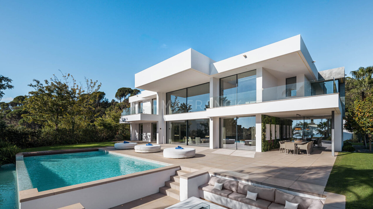 Villa Ciervo - Contemporary masterpiece with sea views