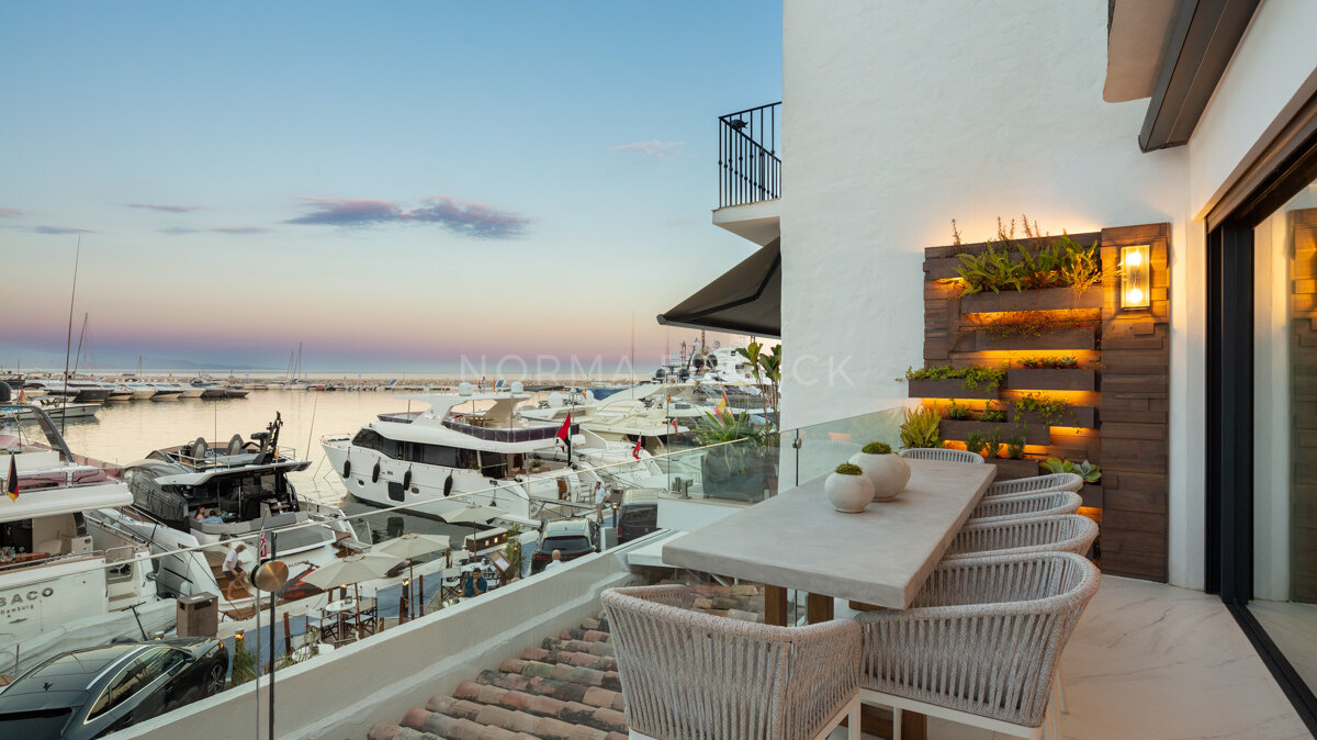 Banus 1 - Modern Apartment in Puerto Banús