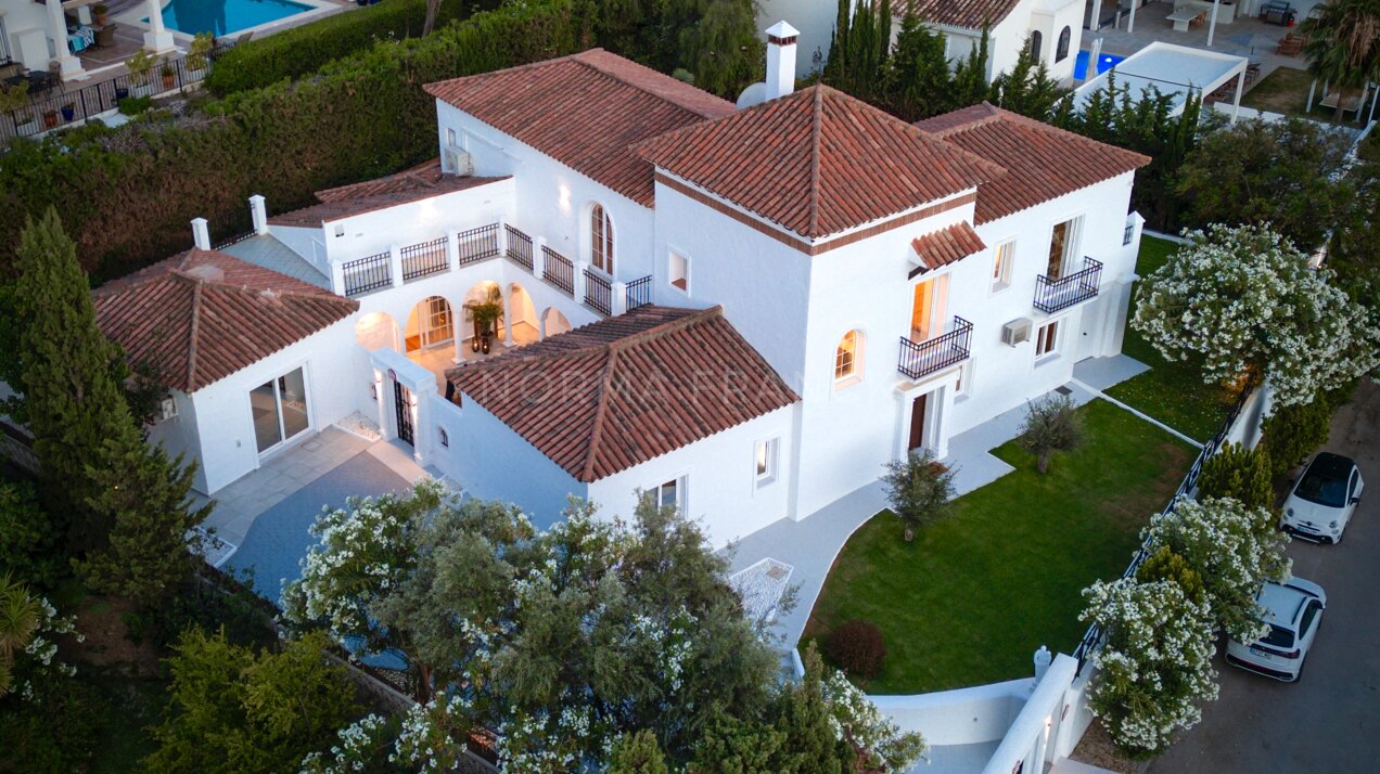 El Paraiso - Luxury Villa in Altos del Paraiso, Benahavis