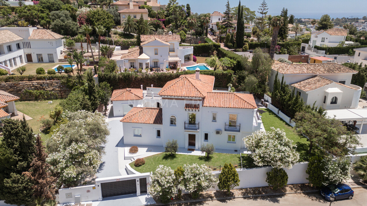 El Paraiso - Luxury Villa in Altos del Paraiso, Benahavis