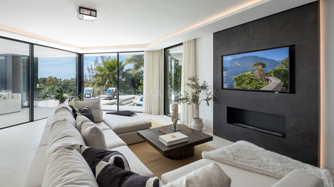 Villa La Toca - Modern style villa in El Herrojo