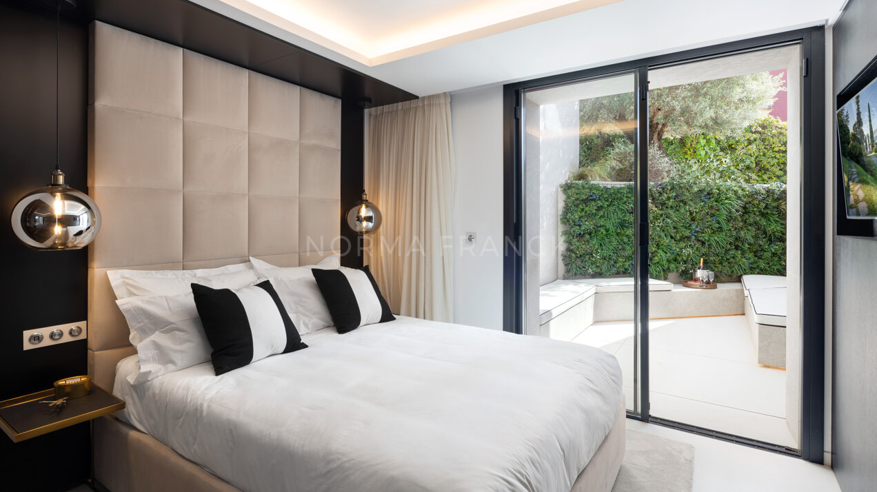 Villa La Toca - Modern style villa in El Herrojo