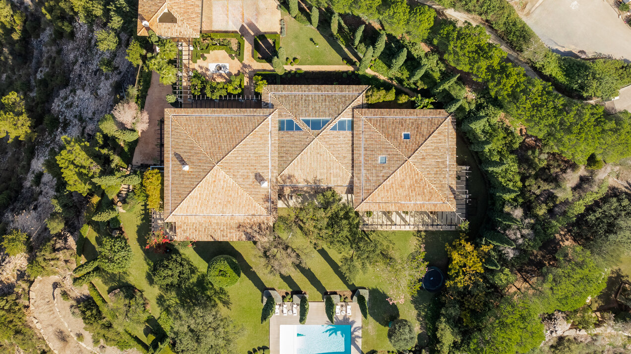 Villa F1 - Incredible eight bedroom villa in La Zagaleta