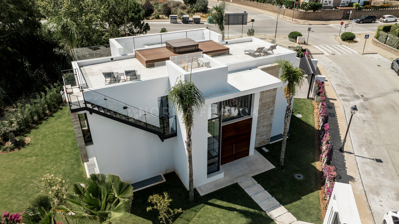 Los Olivos del Campanario - Modern four bedroom villa