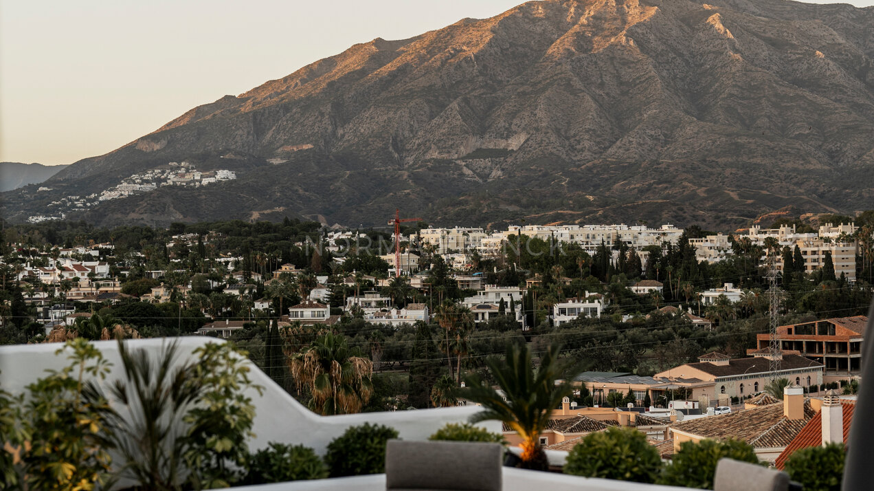 Jardines PH - Fully renovated penthouse with panoramic views of La Concha and the sea in Nueva Andalucía