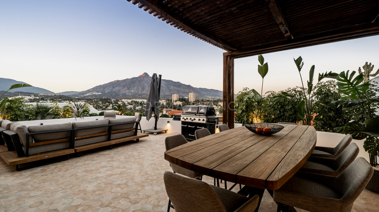 Jardines PH - Fully renovated penthouse with panoramic views of La Concha and the sea in Nueva Andalucía