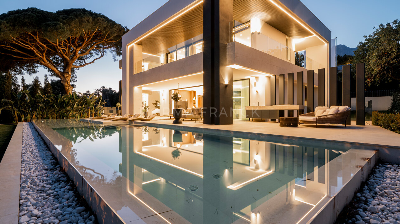 Villa Fortuna - Contemporary newly built 5- bedroom villa in the Golden Mile