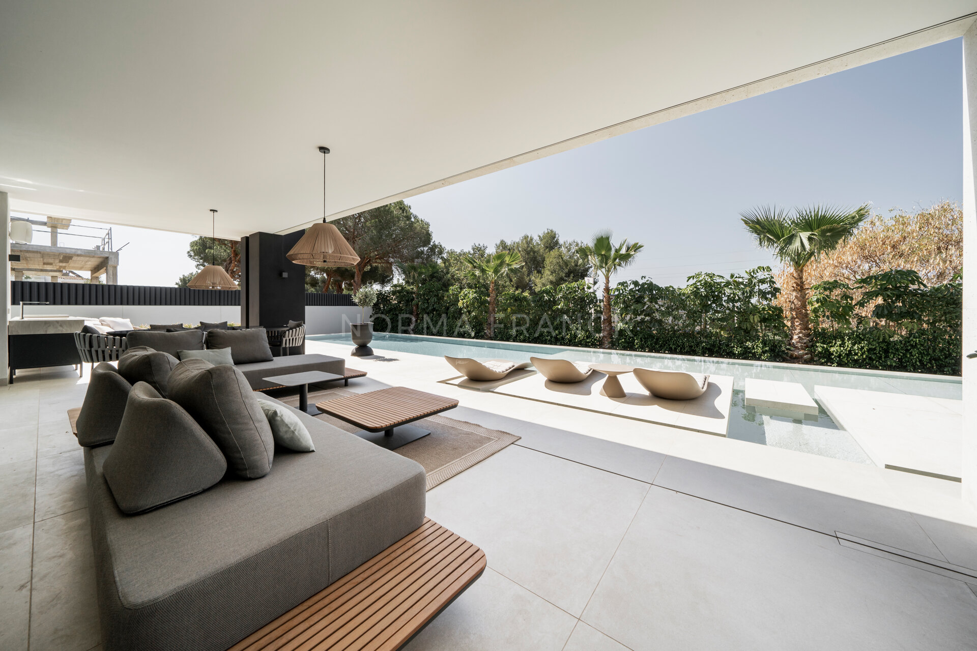 Villa Fortuna - Contemporary newly built 5- bedroom villa in the Golden Mile