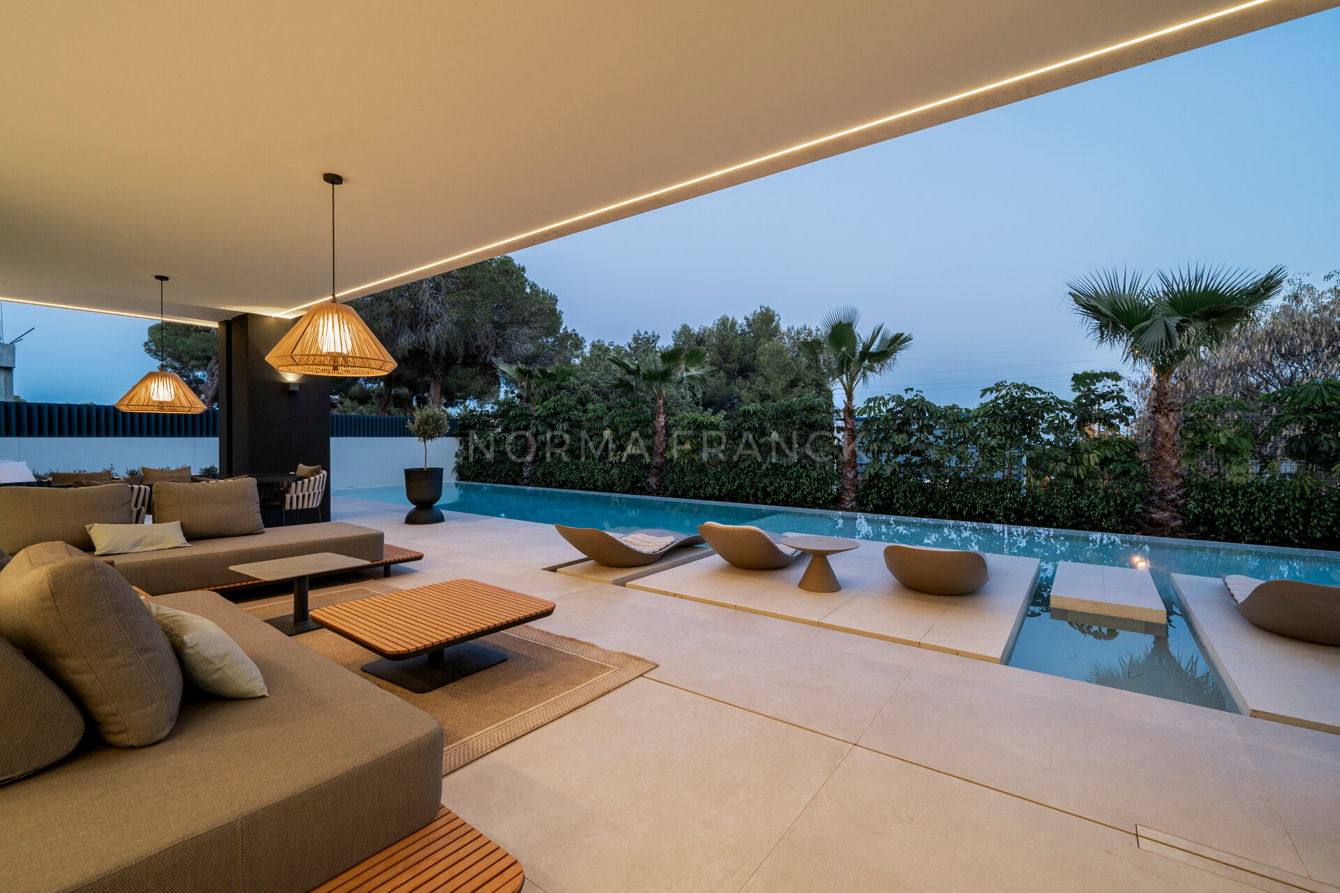 Villa Fortuna - Contemporary newly built 5- bedroom villa in the Golden Mile