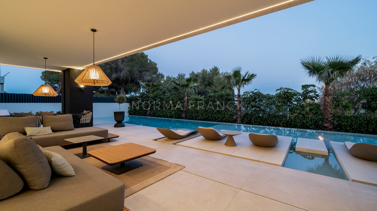 Villa Fortuna - Contemporary newly built 5- bedroom villa in the Golden Mile