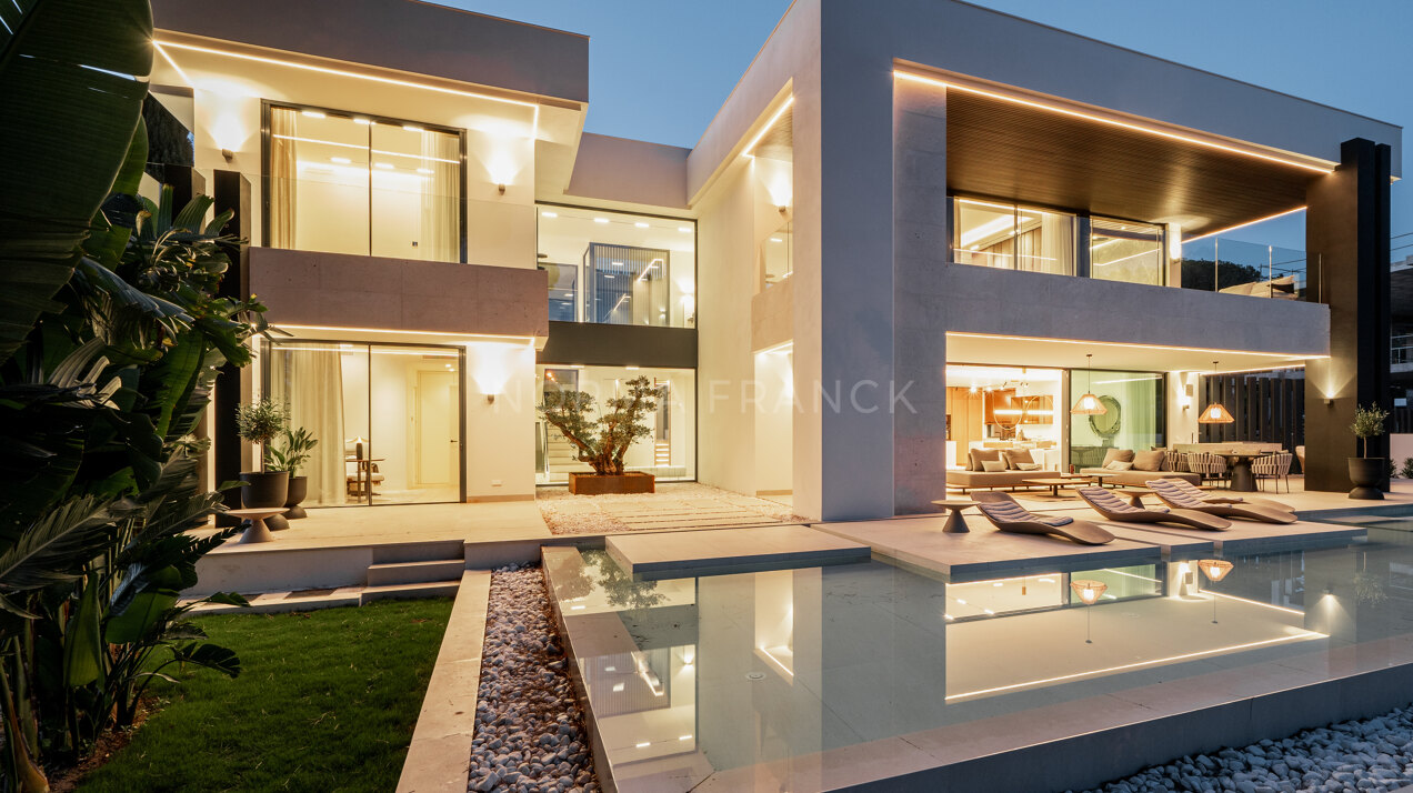 Villa Fortuna - Contemporary newly built 5- bedroom villa in the Golden Mile