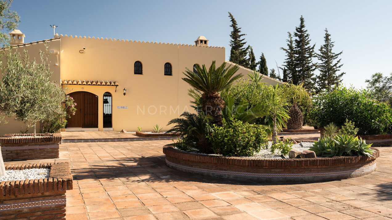 Casa Roble - Countryside villa in El Padron, Estepona East