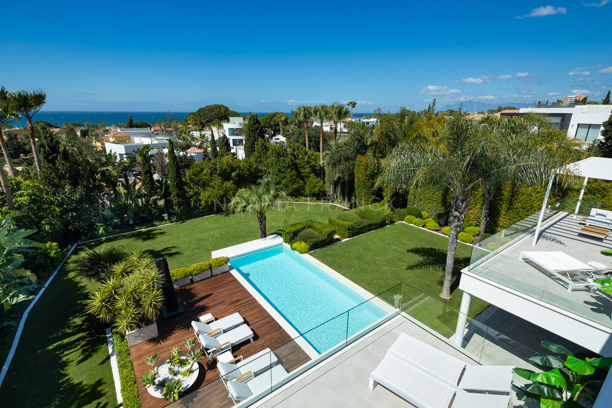 Villa Natura - Modern beach side villa located in Marbella East.