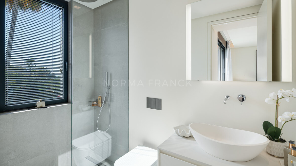 Villa Natura - Modern beach side villa located in Marbella East.