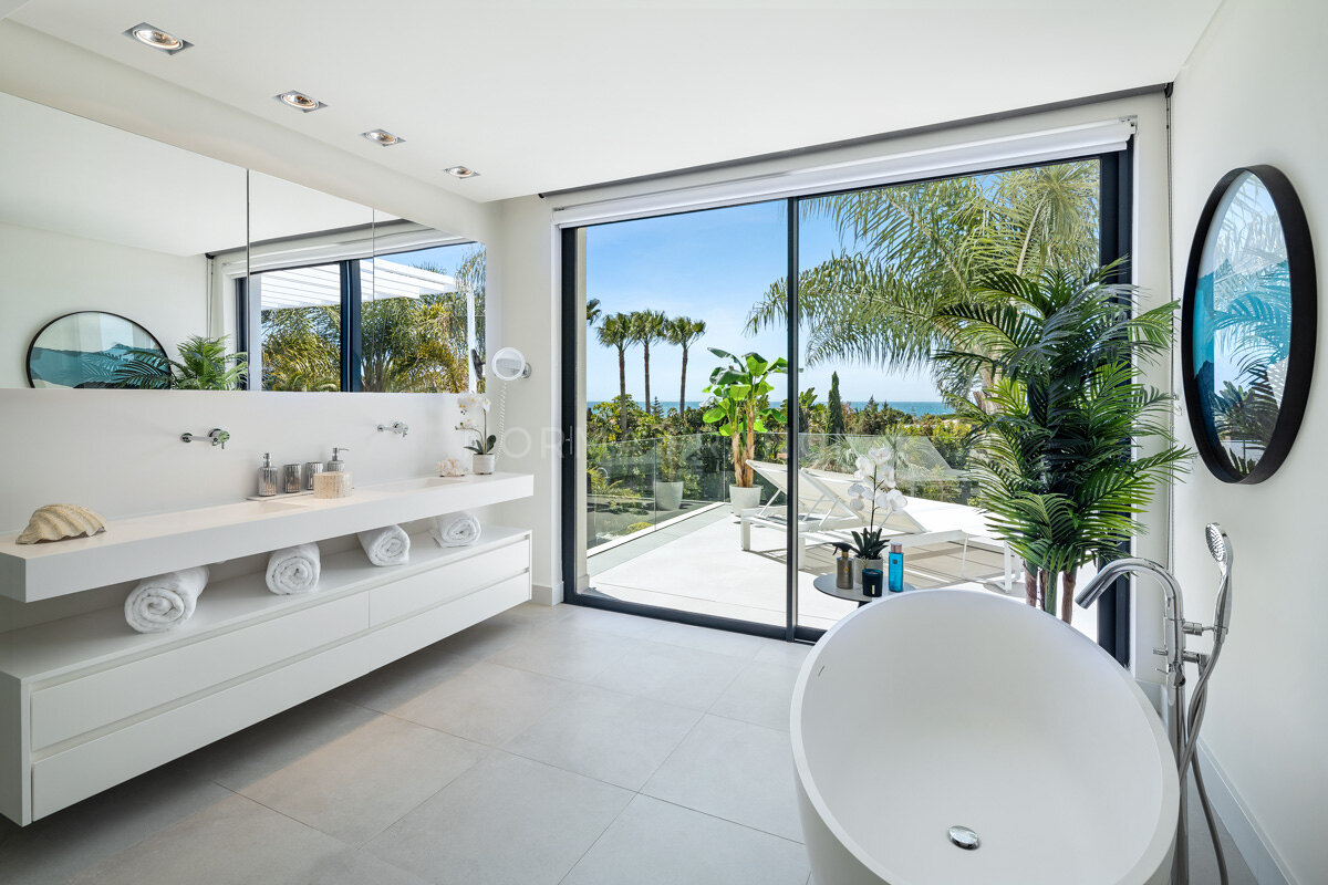 Villa Natura - Modern beach side villa located in Marbella East.