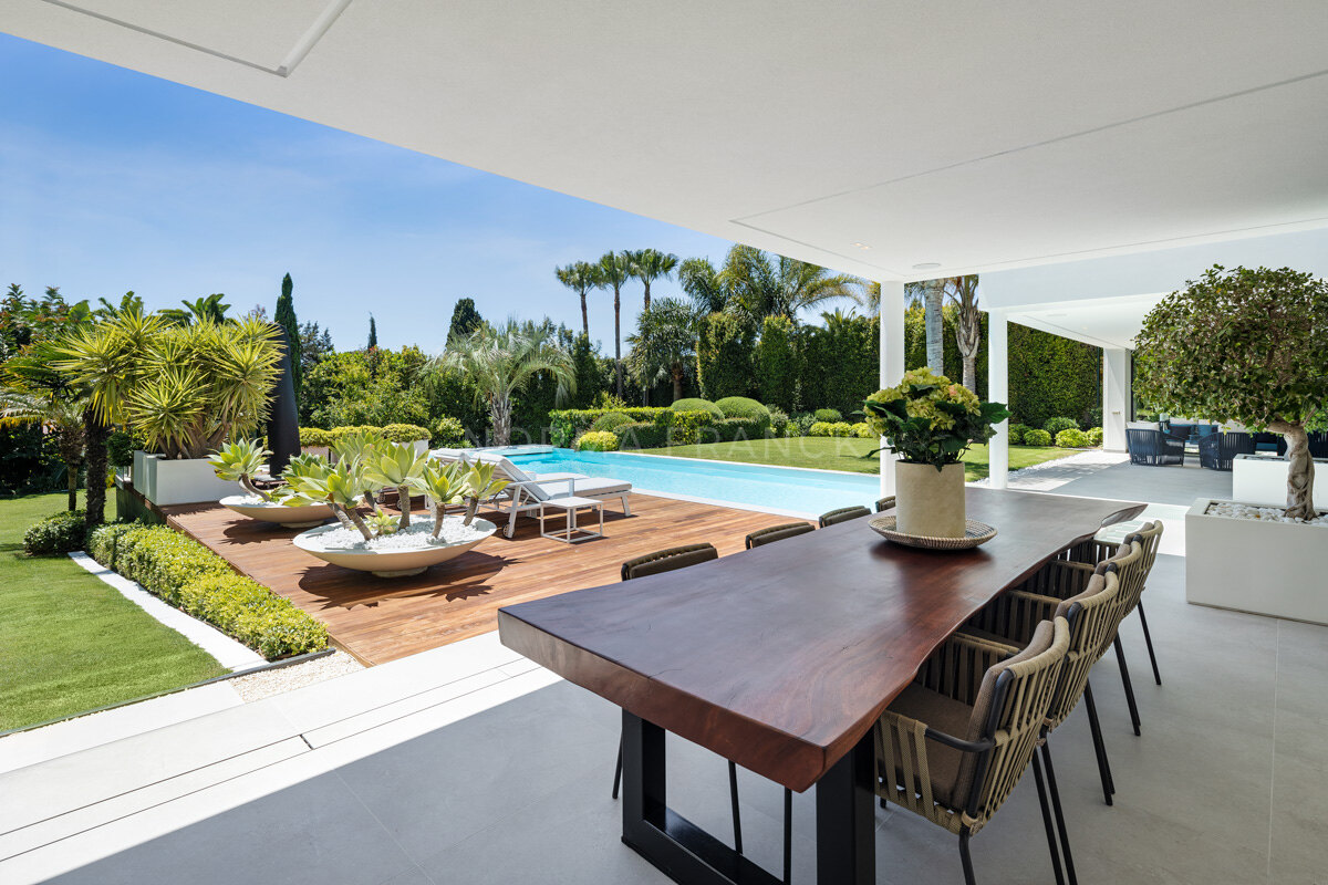 Villa Natura - Modern beach side villa located in Marbella East.