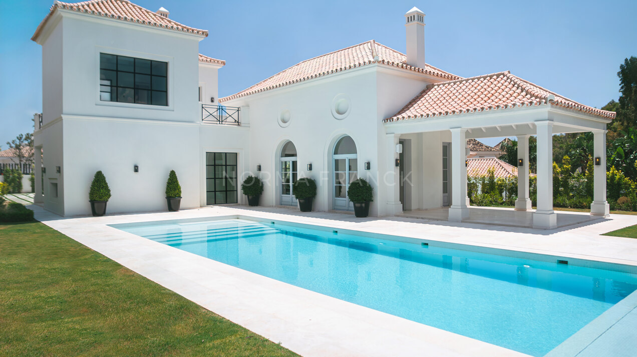 Villa Valora - Elegant villa combines classic Provençal architecture with modern amenities