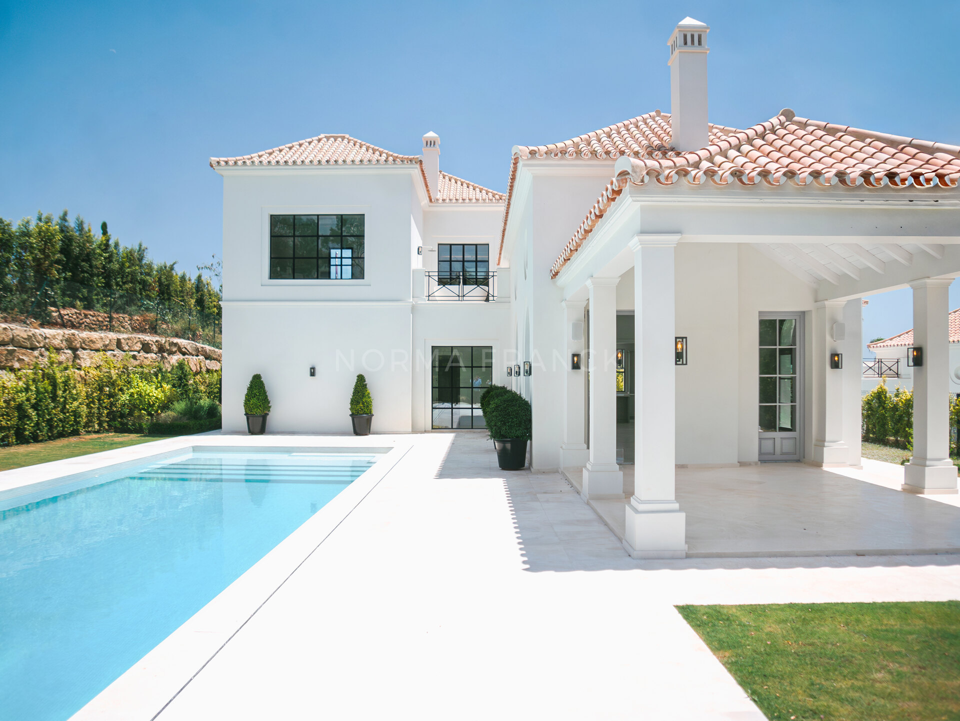 Villa Valora - Elegant villa combines classic Provençal architecture with modern amenities