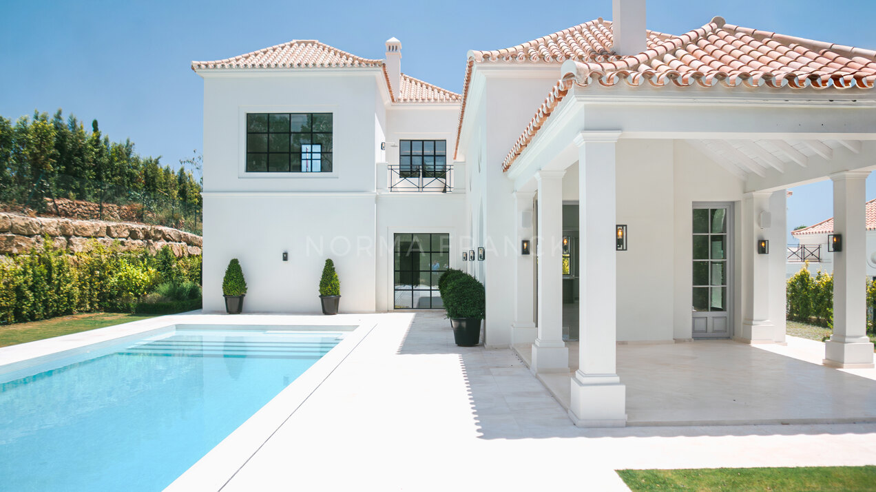 Villa Valora - Elegant villa combines classic Provençal architecture with modern amenities