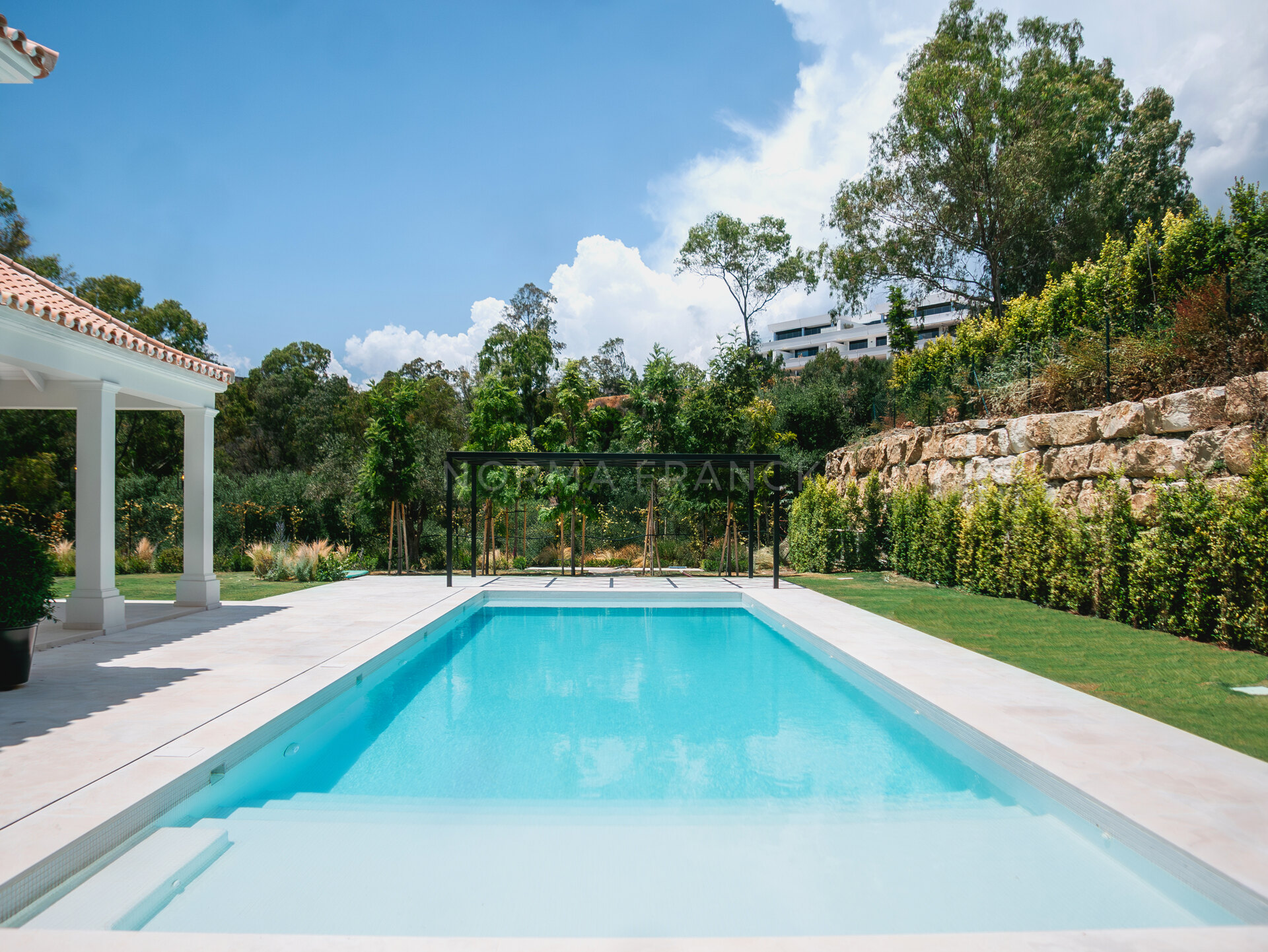 Villa Valora - Elegant villa combines classic Provençal architecture with modern amenities