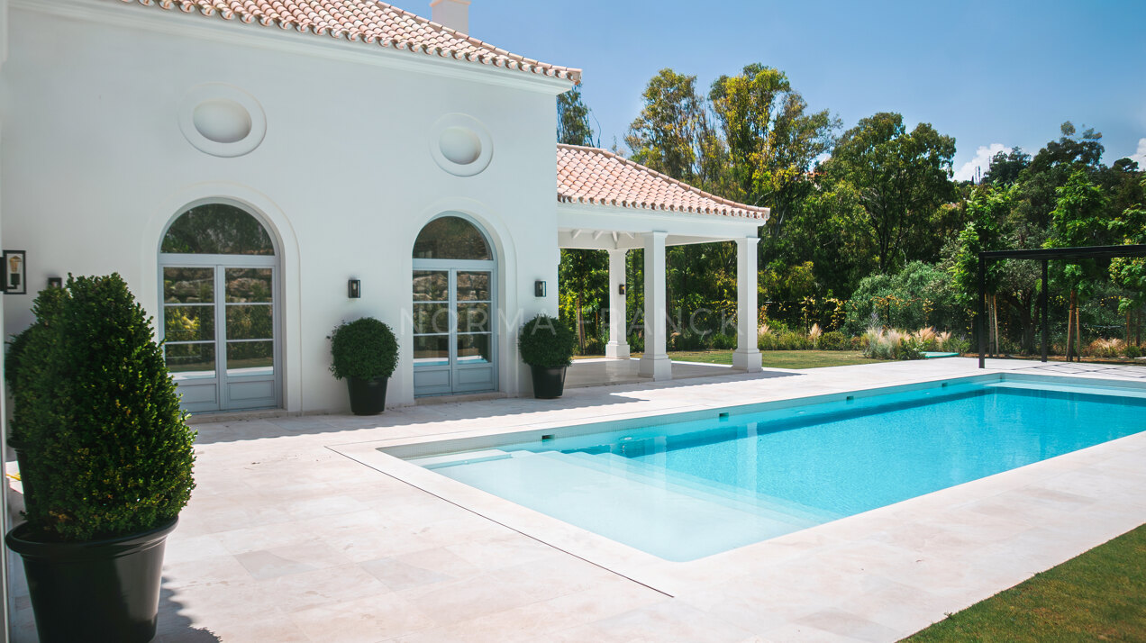 Villa Valora - Elegant villa combines classic Provençal architecture with modern amenities