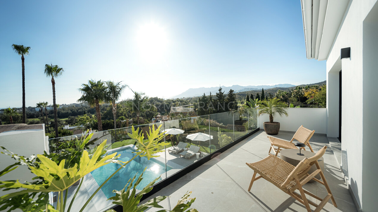 Villa Amani - Elegant villa situated in East Marbella