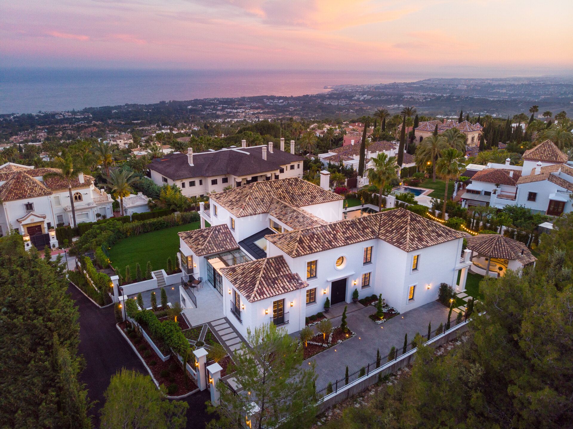 Villa Vivaldi - Elegant Villa developed by Puro Form, located in one of the most exclusive gated communities in Marbella.