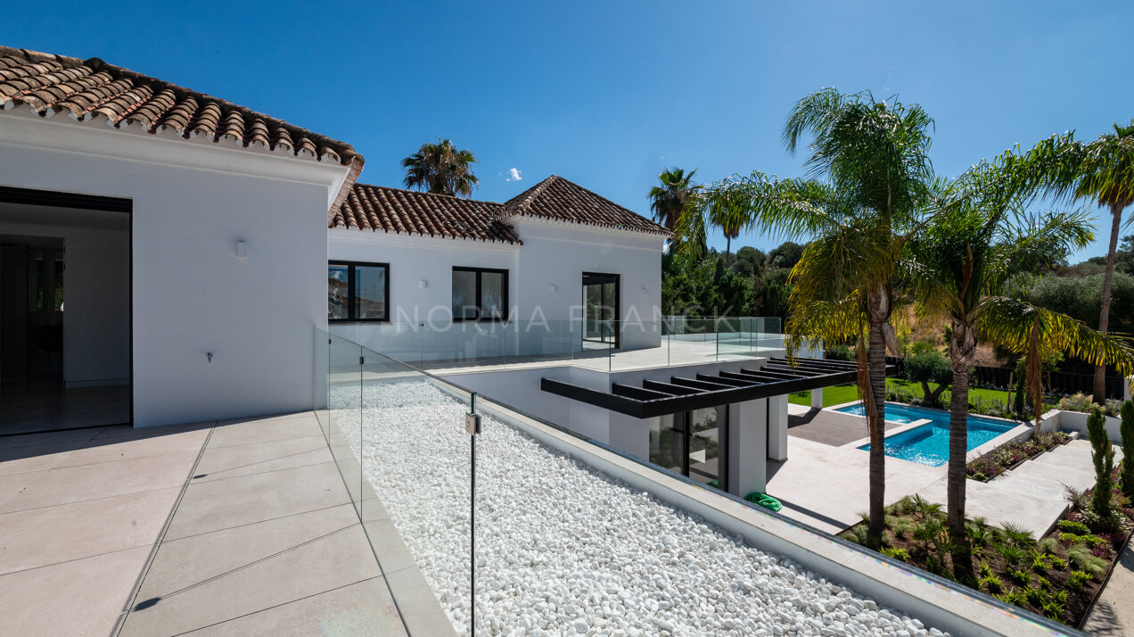 Villa Camelia - Beautiful newly built villa in El Paraiso