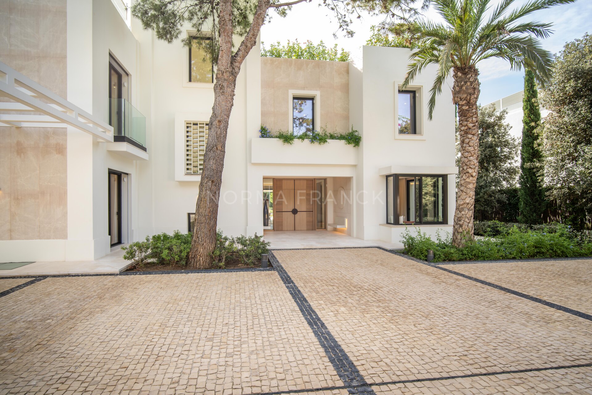 Altos reales 2 - Elegant Modern Villa near Golden mile Marbella.