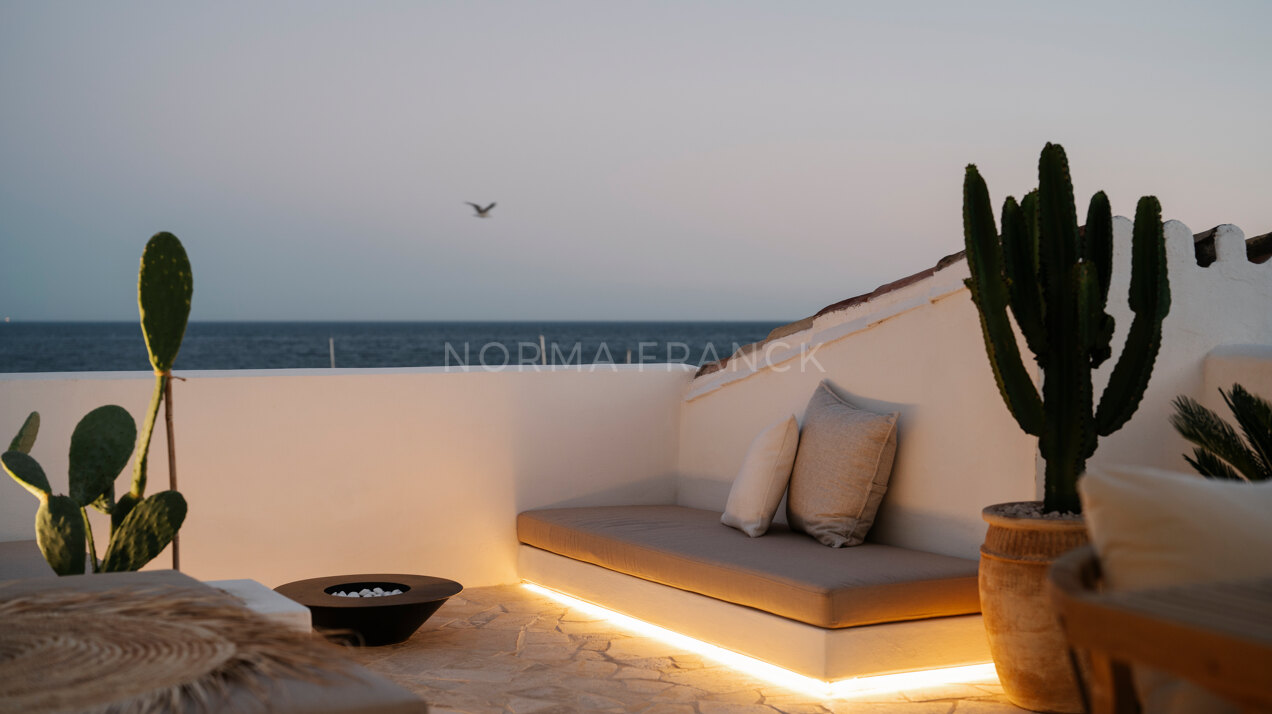 Banús 4 - Luxury penthouse-style apartment with Stunning Mediterranean Views in Puerto Banús