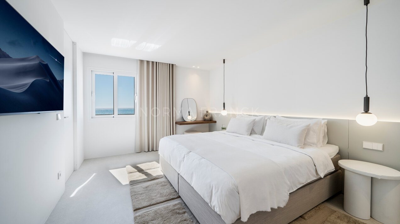 Banús 4 - Luxury penthouse-style apartment with Stunning Mediterranean Views in Puerto Banús