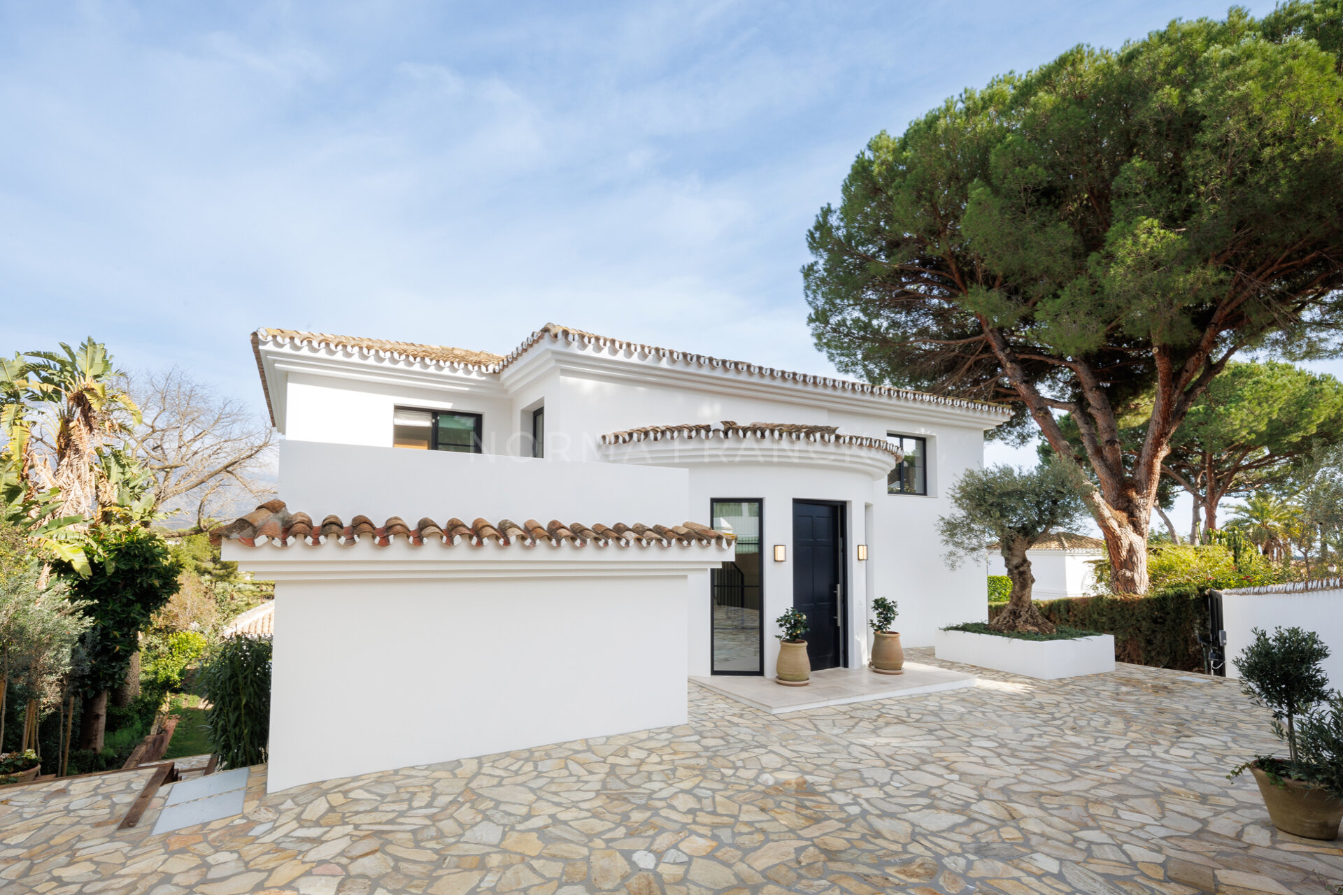 Villa Flora - Classic Andalucian property with a modern twist