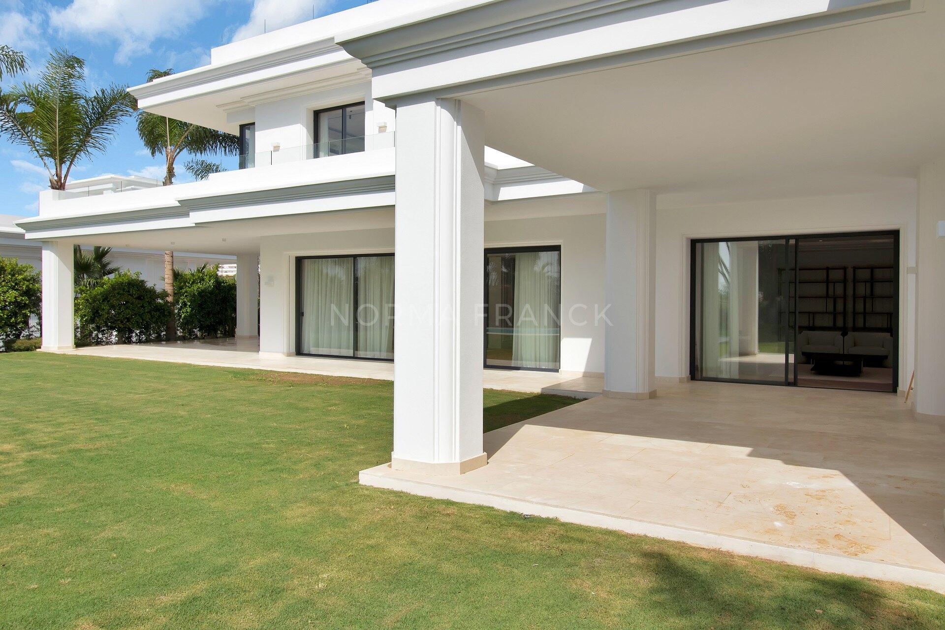 Villa Lomas - Four villas designed with the highest standards and modern in appearance