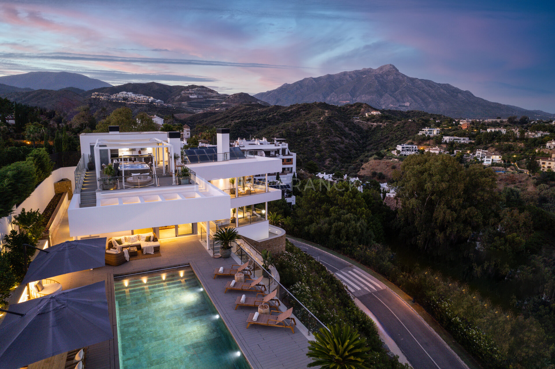 Casa Cielo - Magnificent Modern Villa with Panoramic Sea, Mountain & Golf Views in La Quinta