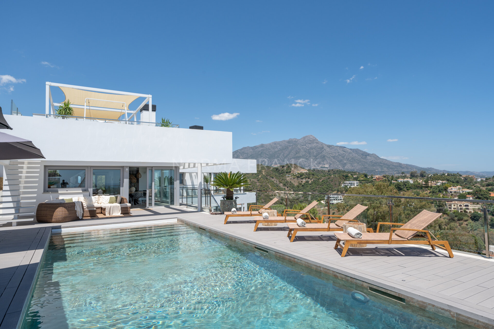 Casa Cielo - Magnificent Modern Villa with Panoramic Sea, Mountain & Golf Views in La Quinta