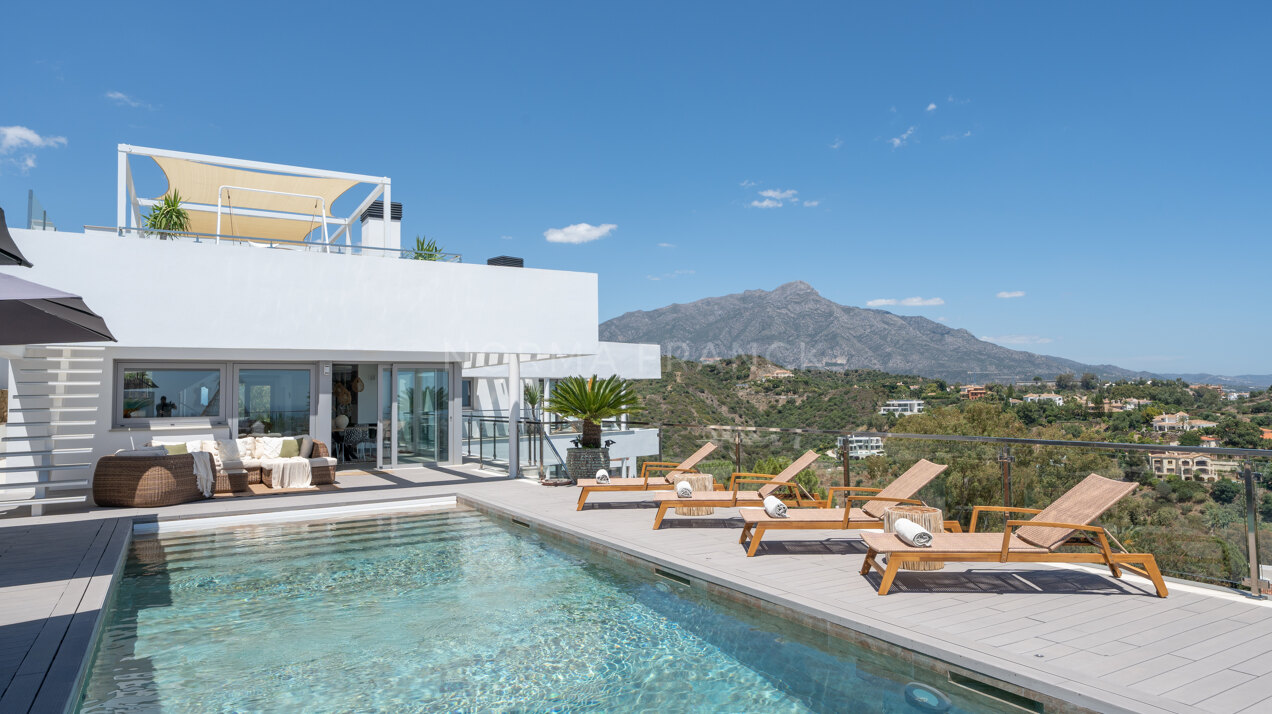 Casa Cielo - Magnificent Modern Villa with Panoramic Sea, Mountain & Golf Views in La Quinta