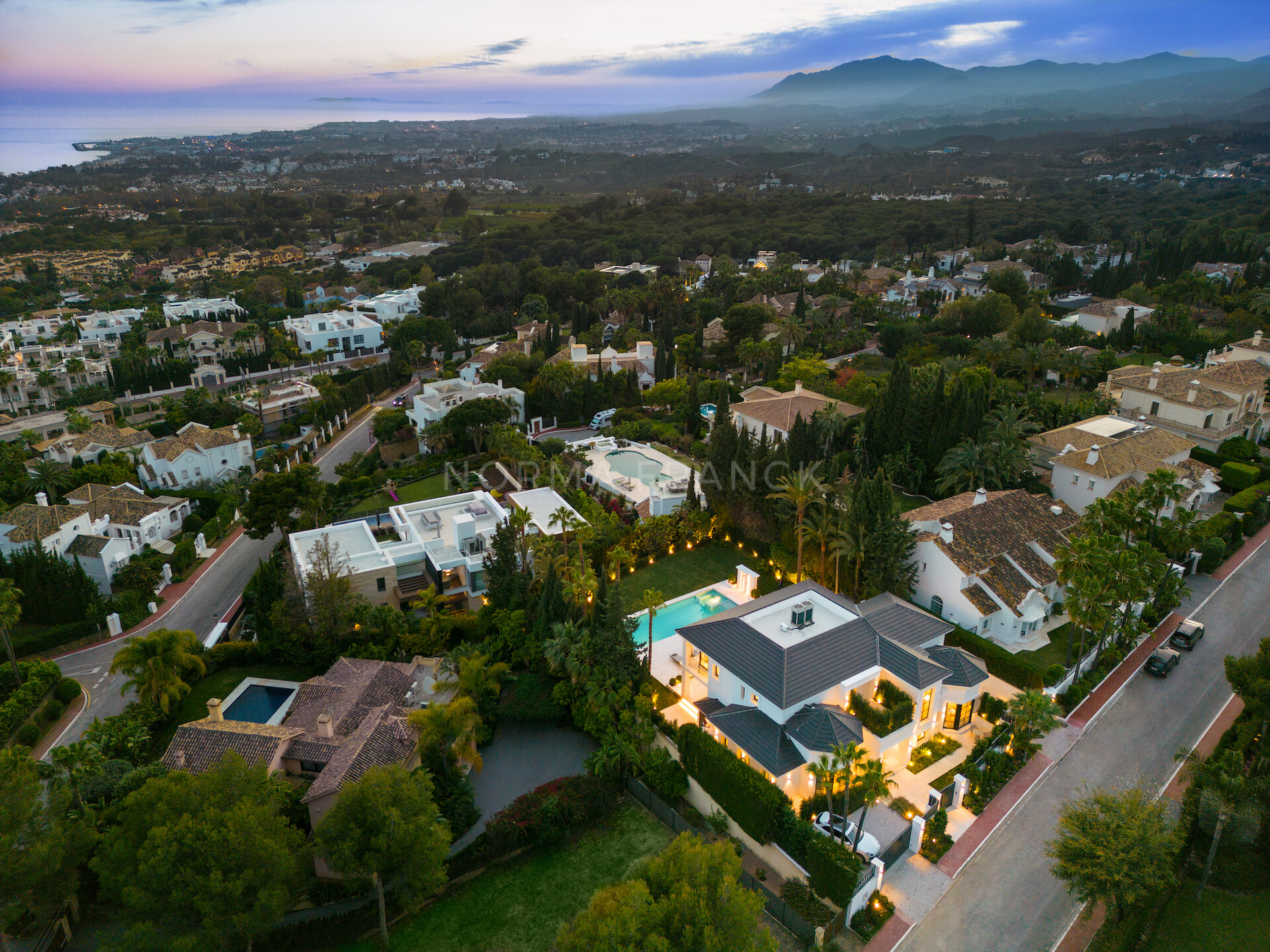 Villa Marusha - Stunning Sierra Blanca Villa with Breathtaking Mediterranean Views