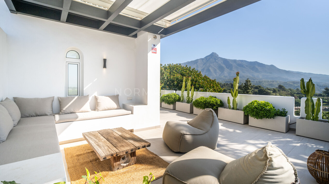 Hill 18 - Townhouse nestled within the enclave of La Colina in Nueva Andalucia